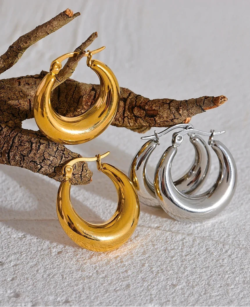 Boucles d’oreilles créoles Magda dorées en acier inoxydable