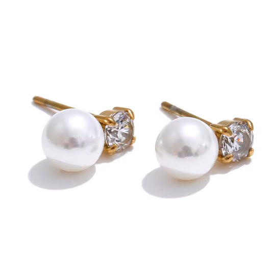 Boucles d’oreilles puces avec perle et zircons en acier inoxydable