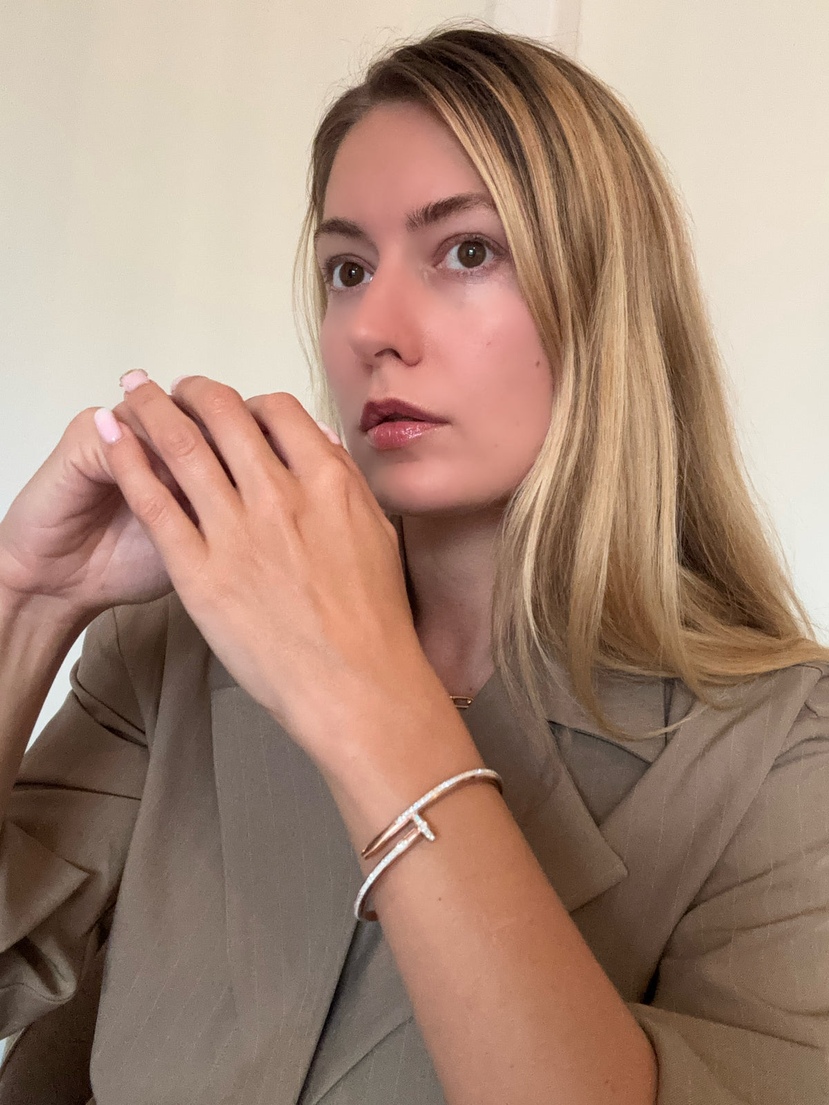 Bracelet clou avec zircons en acier inoxydable